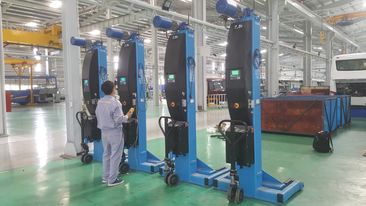 Cầu nâng 4 trụ độc lập Sefac PMX412065